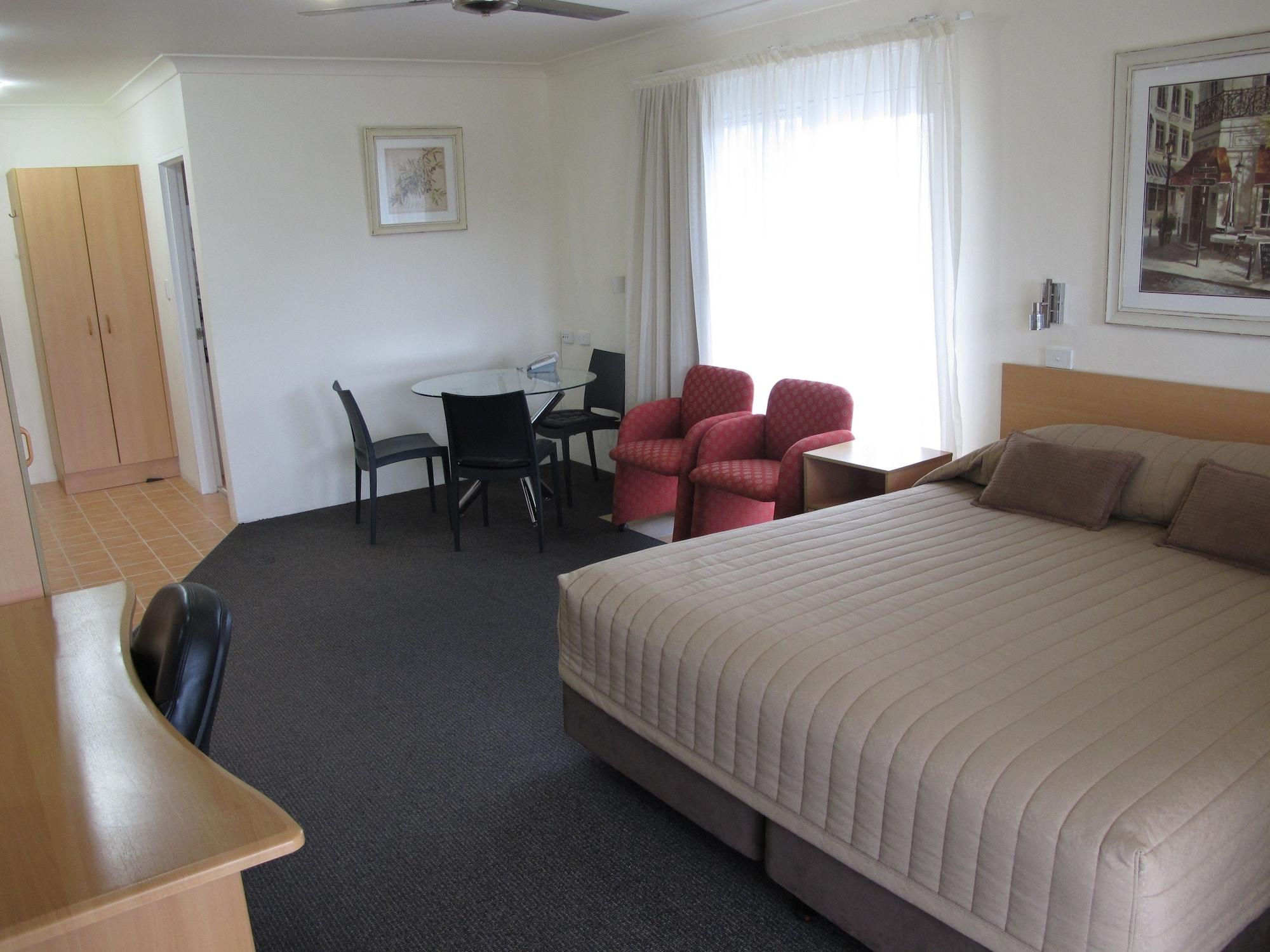 Aston Hill Motor Lodge Порт-Маккуори Экстерьер фото