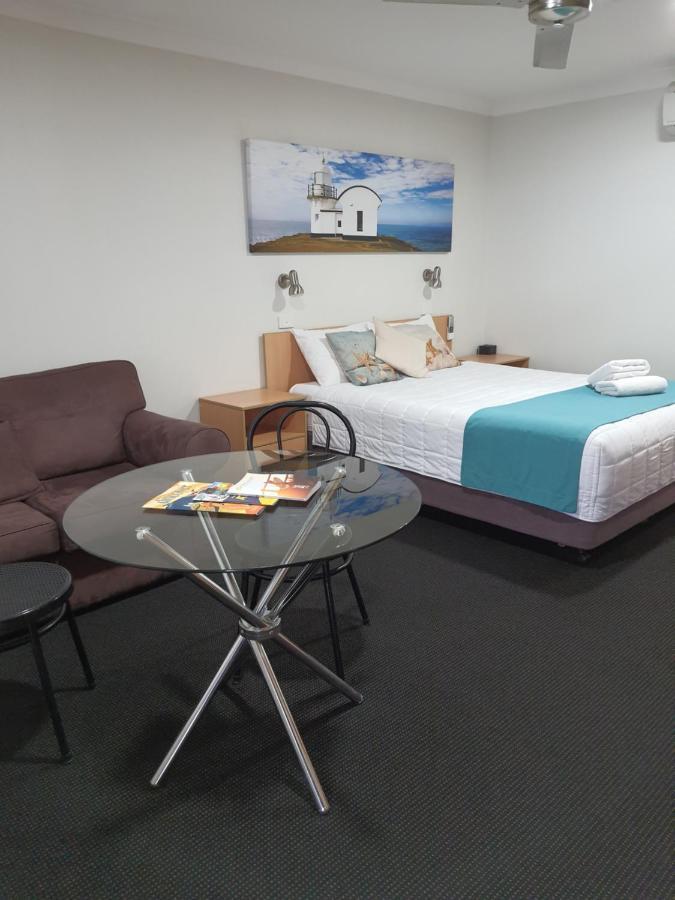 Aston Hill Motor Lodge Порт-Маккуори Экстерьер фото