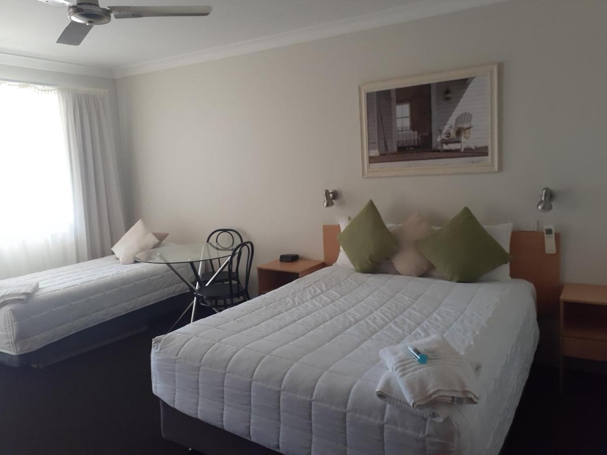 Aston Hill Motor Lodge Порт-Маккуори Экстерьер фото